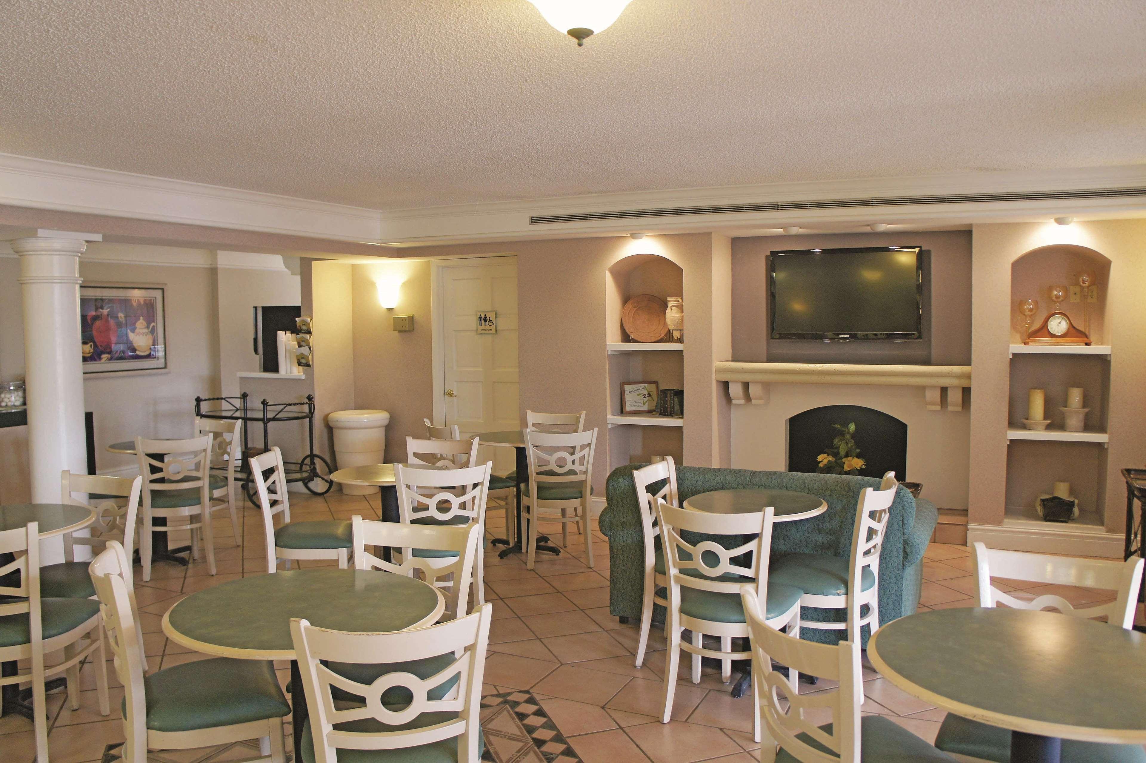 La Quinta Inn By Wyndham Farmington Exterior photo