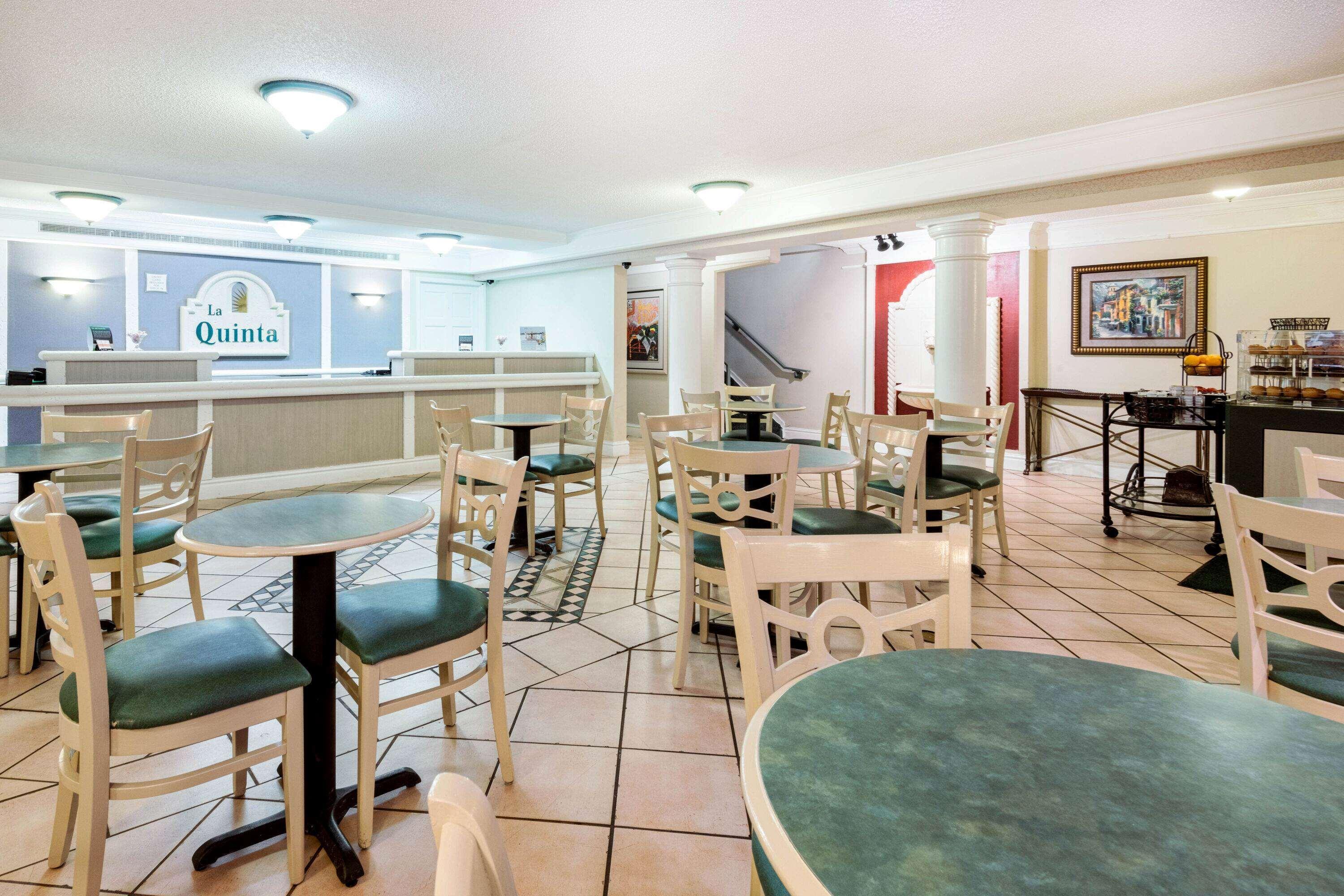 La Quinta Inn By Wyndham Farmington Exterior photo